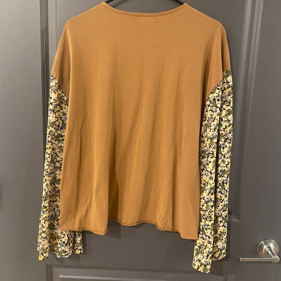 Earthbound Trading Company Floral Sleeve Shirt Size L - Picture 6 of 6